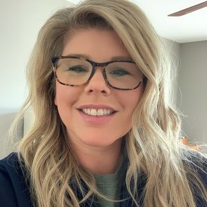 Meet your Posher, Kim